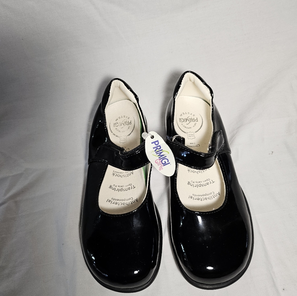 Girls patent leather maryjane shoes